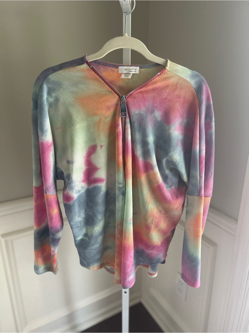 NWT Ariella Pastel Tie-Dye Zip Front Top SIZE SMALL